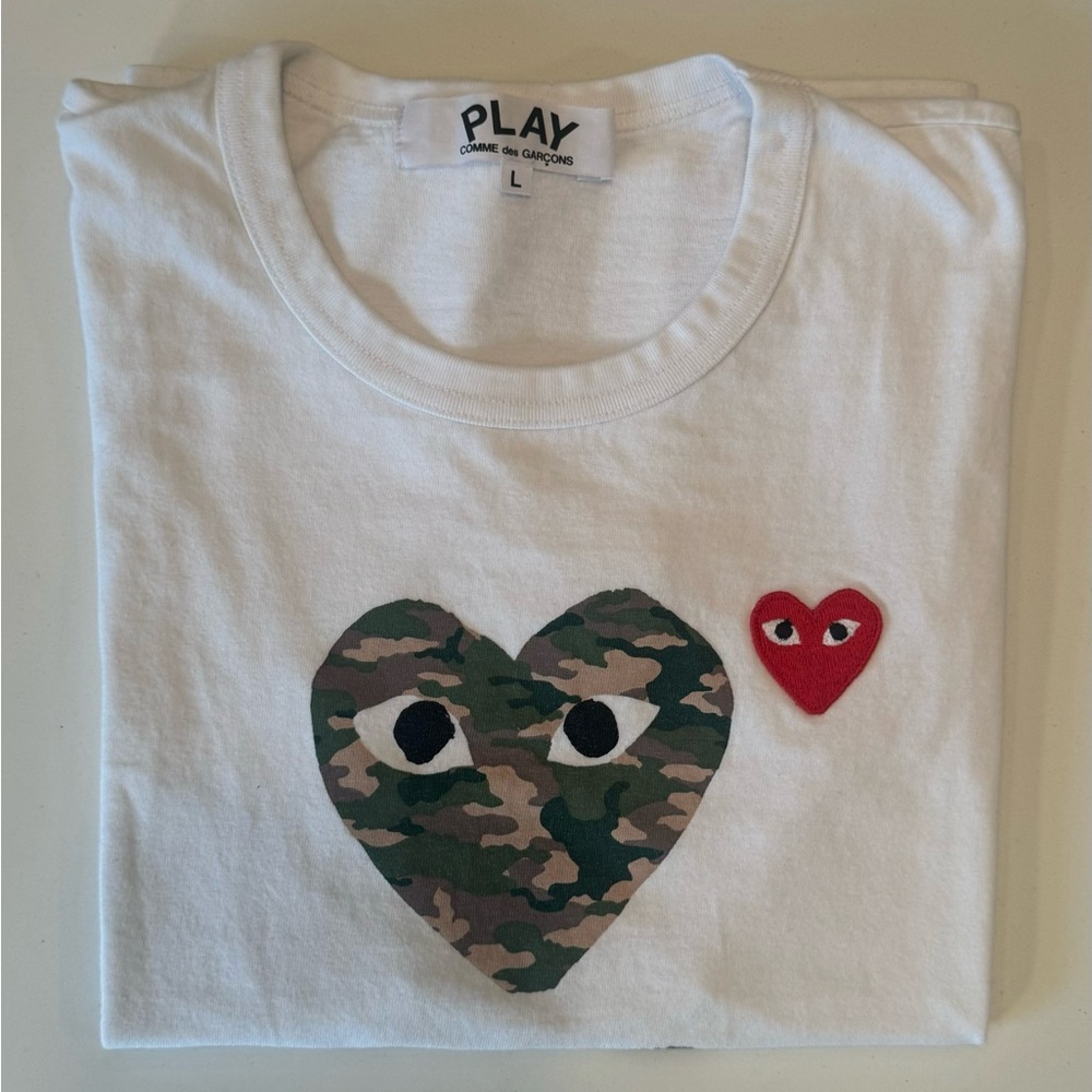 COMME DES GARÇONS PLAY Double Camo Heart Kid’s T-Shirt - Size Large
